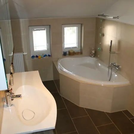 Fam. Jaeger 400m Zum * Koserow